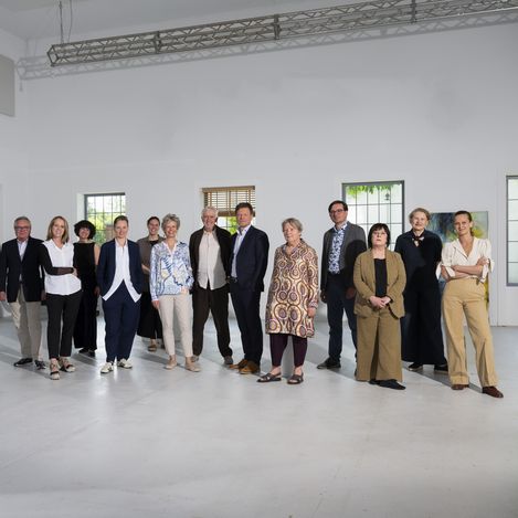 2026_05_VorUndNachlass_Gruppenfoto_4602 Kopie - Gruppenbild: Vorstand und Beirat sowie Team des Forum Vor/Nachlass.
