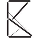 Grafiken 95% - B - Ein stilisierter schwarzer Buchstabe „B“, aus stabartigen Elementen in der Art von Uhrzeigern aufgebaut, die durch dünnere schwarze verbindende Linien ergänzt sind, auf weißem Hintergrund.
